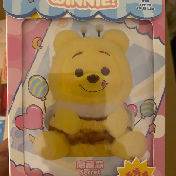 🍯 Disney | Miniso Winnie the Pooh – Naughty Team Series Blind Box (Brand New)🍯 - Picture 1 of 6